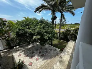 Furnished 6bdrm Bungalow in Baharibeach, Kunduchi for rent