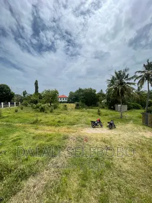Plot at Bahar Beach