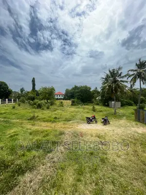 Plot at Bahar Beach