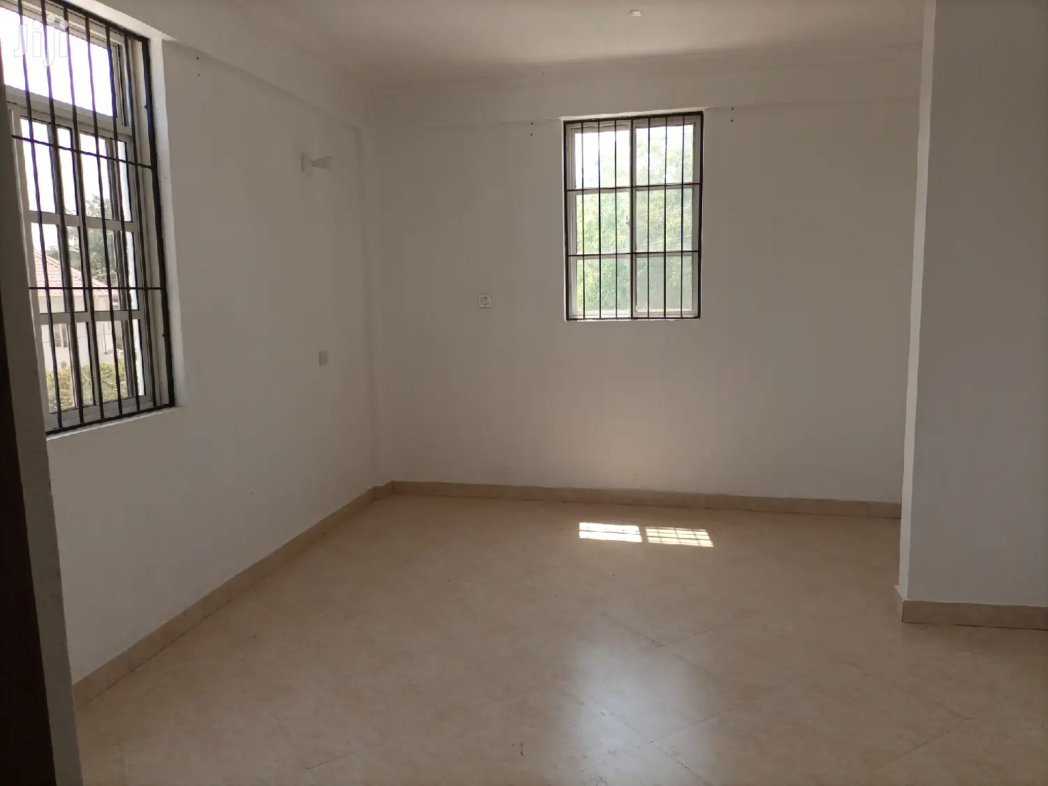 2 Bedrooms Apartment For Rent