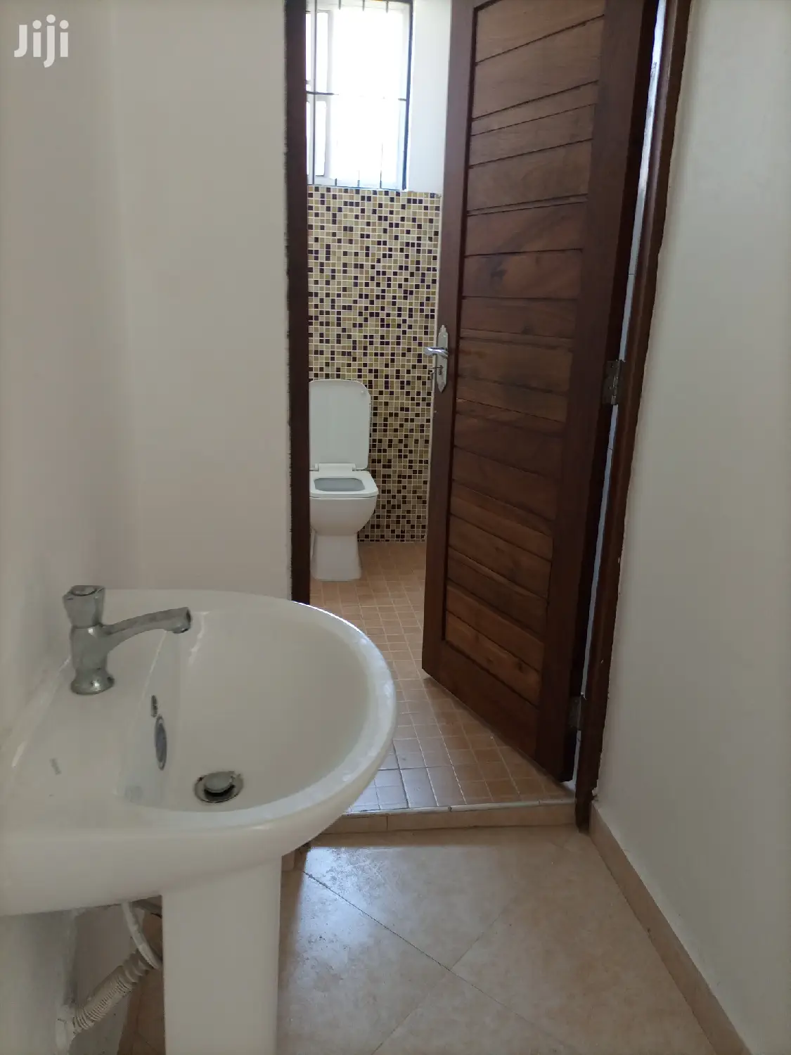 2 Bedrooms Apartment For Rent