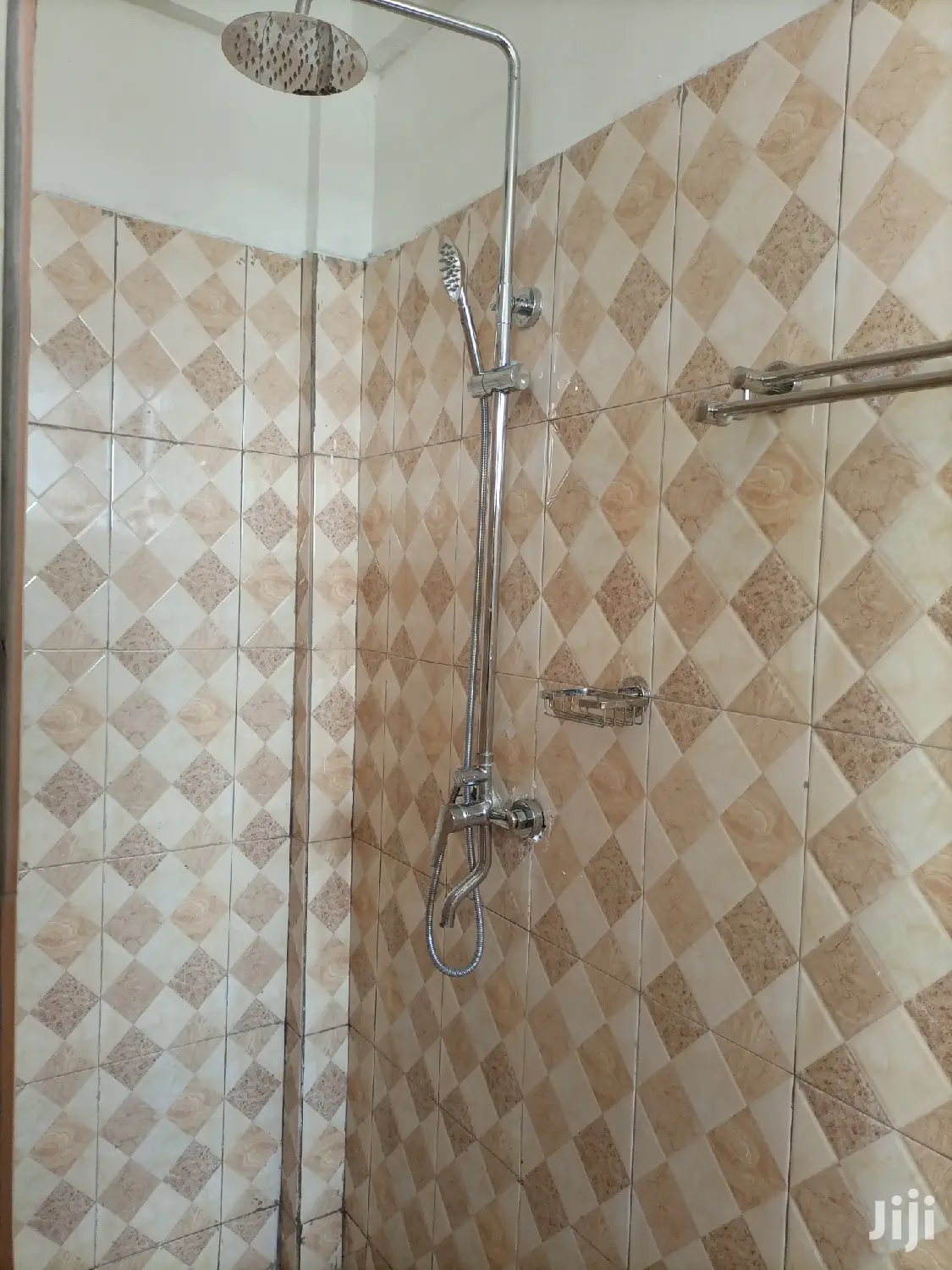 2 Bedrooms Apartment For Rent