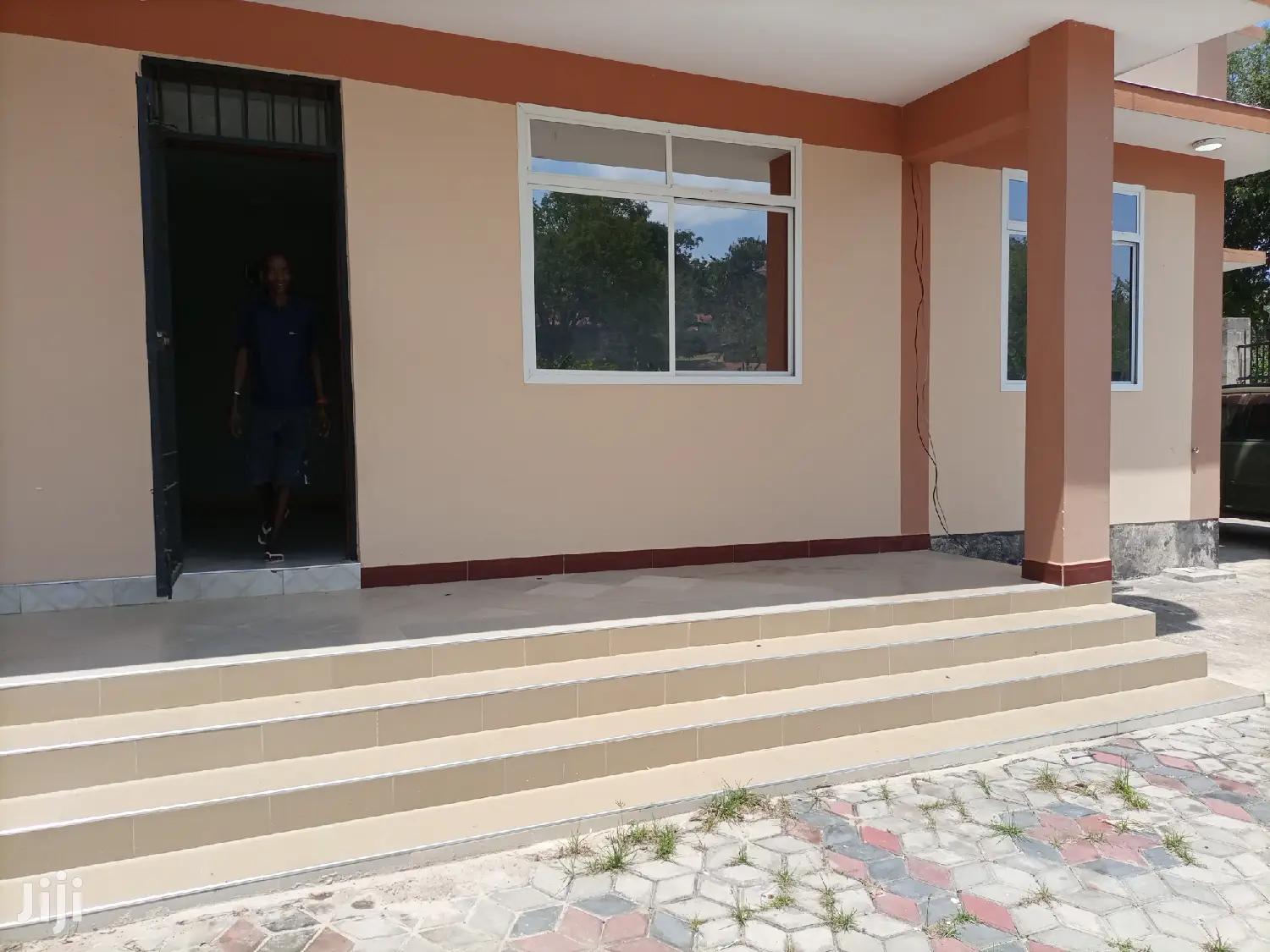 3bdrm Shared Apartment in Kinondoni for Rent