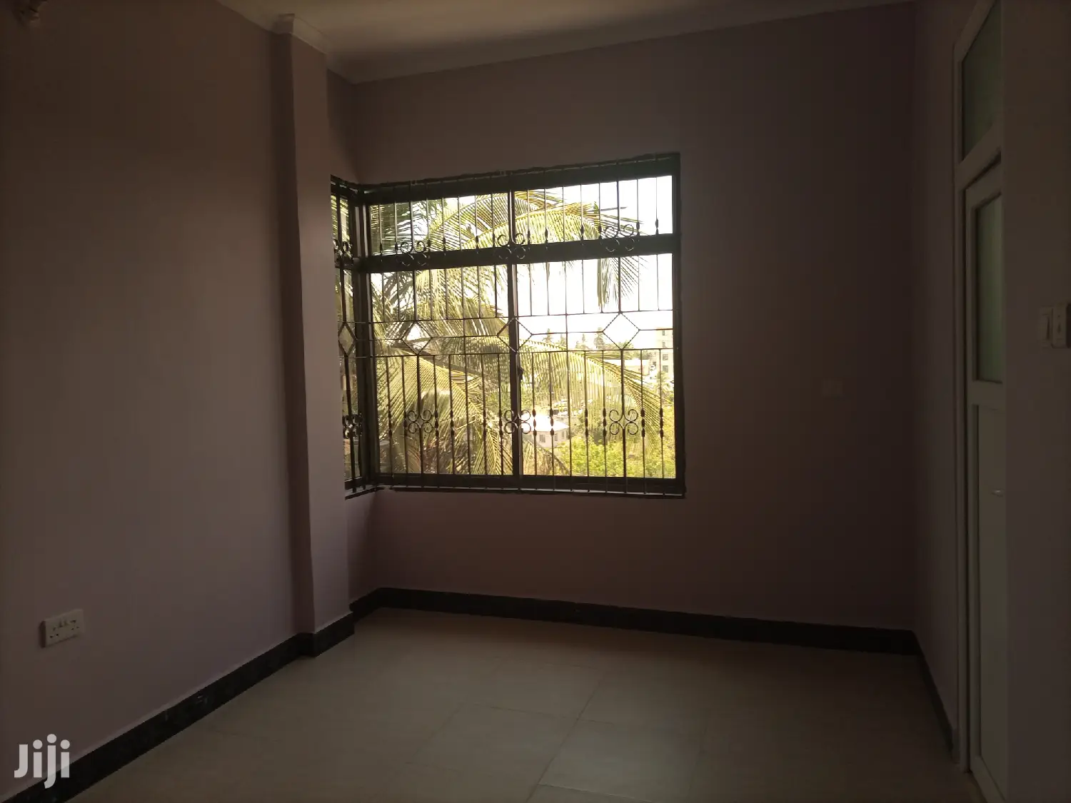 2 Bedrooms Apartment For Rent