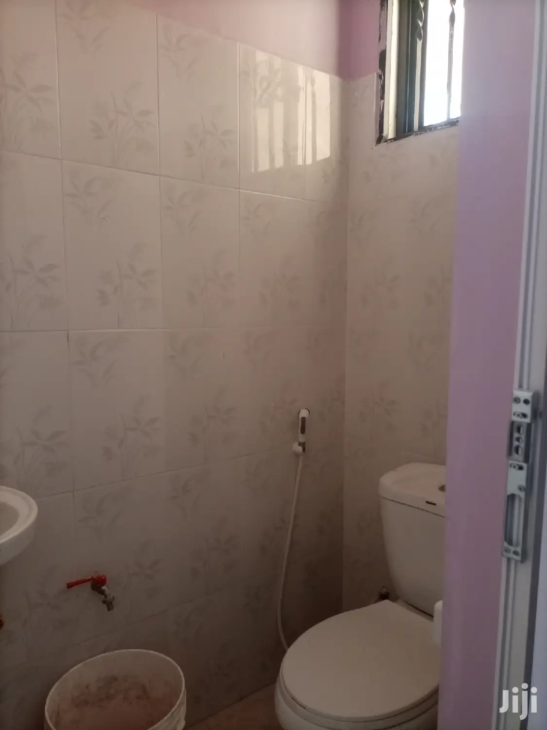 2 Bedrooms Apartment For Rent