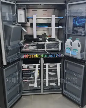 HISENSE Refrigerator With 750 Litres ,Ice Water Dispenser