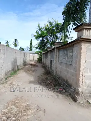 3bdrm House in Dalalipapaatzseven, Kinondoni for sale