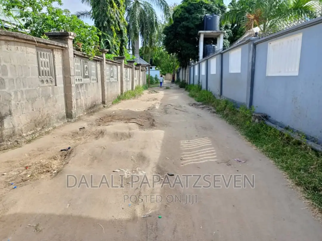 3bdrm House in Dalalipapaatzseven, Kinondoni for sale