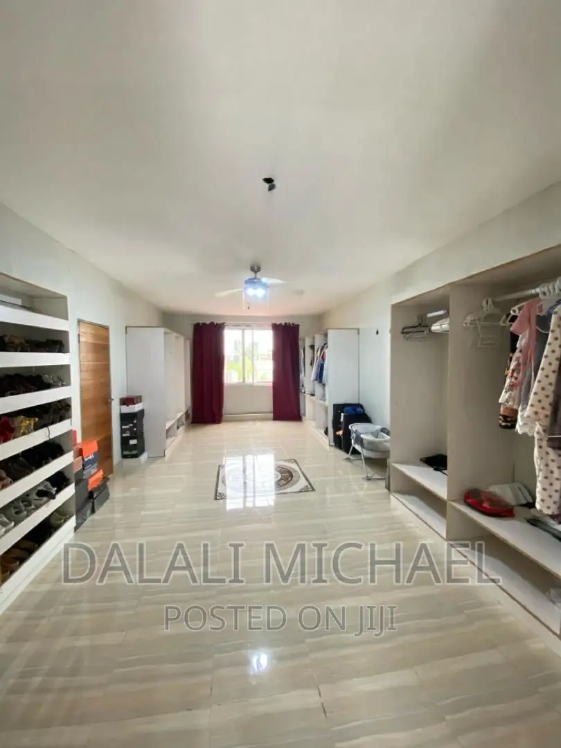 7bdrm House in Mbweni for sale