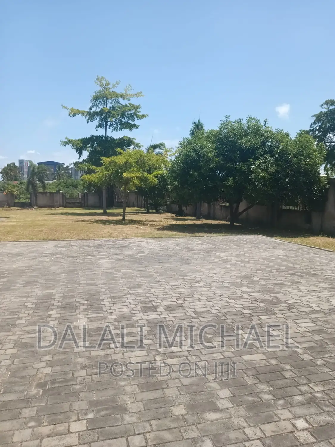 5bdrm Bungalow in Bahari Beach, Kunduchi for sale