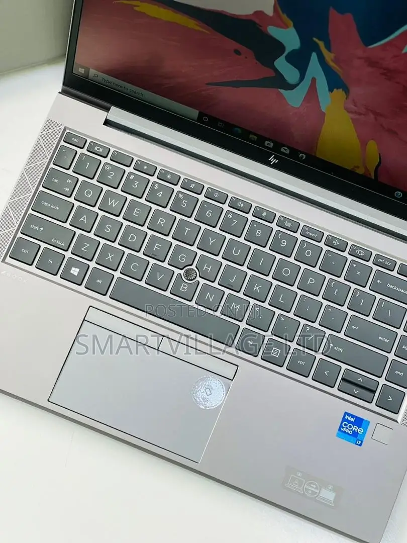 New Laptop HP ZBook Firefly G8 16GB Intel Core I7 SSD 512GB