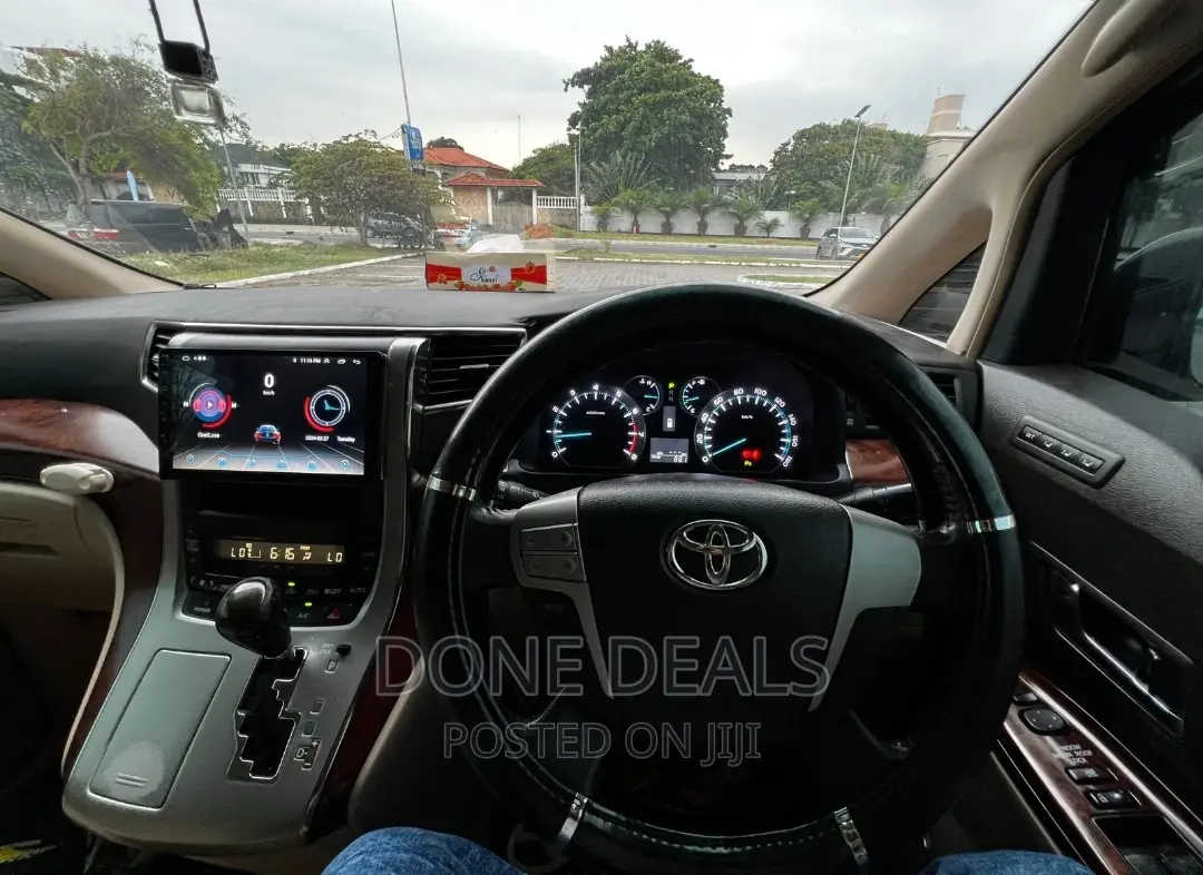 Toyota Alphard 2009 White