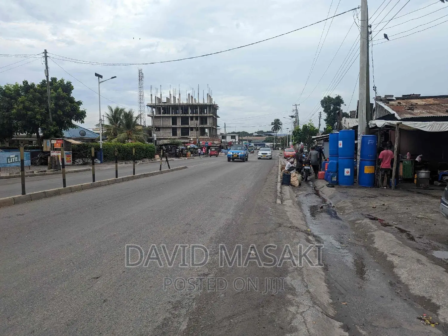 Furnished 20bdrm Bungalow in Guest House 28 Rooms, Yombo Vituka