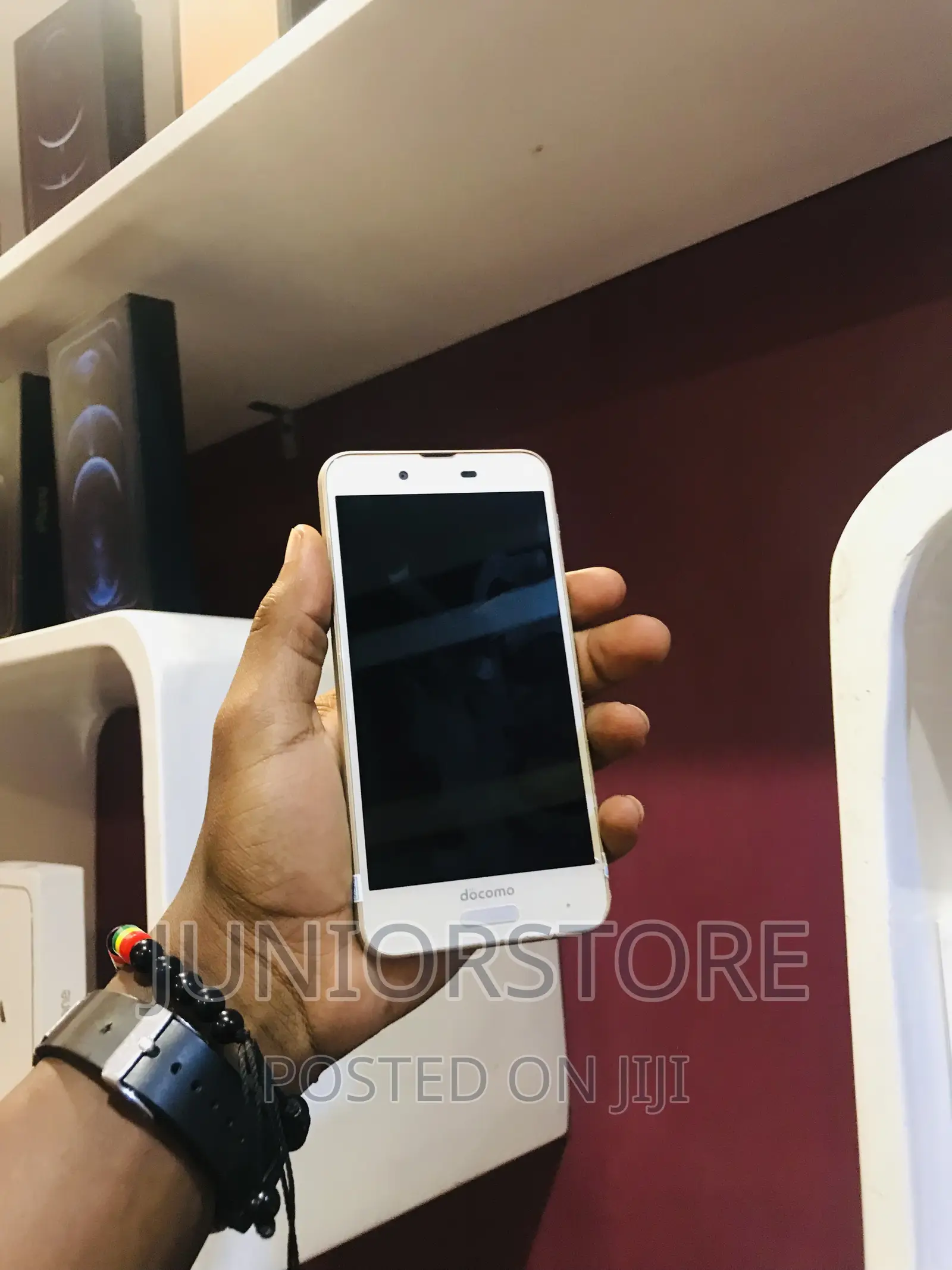 Sharp Aquos Sense 2 SHV43 32 GB Gold