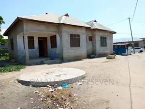 3bdrm House in Dalalipapaatzseven, Kinondoni for sale