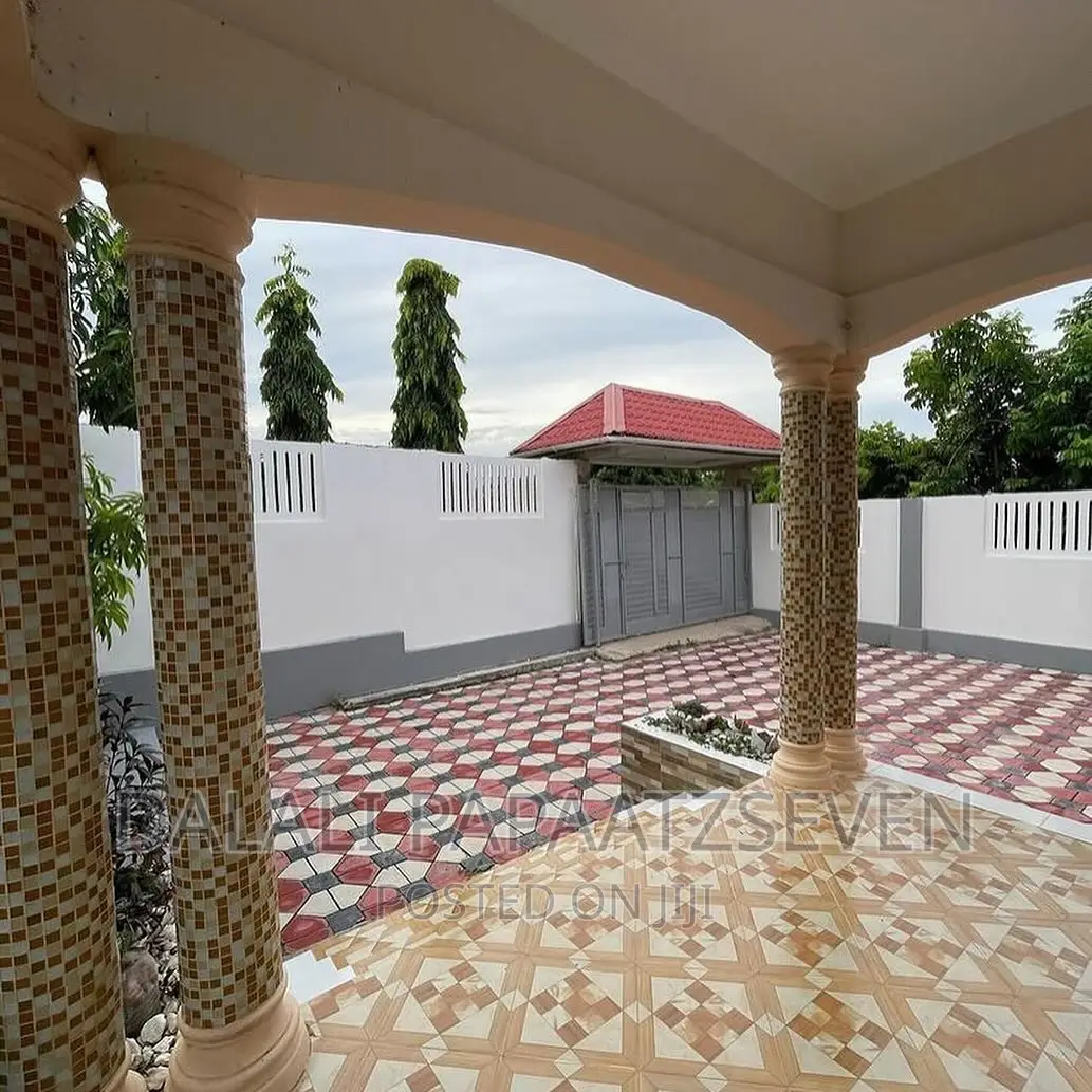 4bdrm House in Dalalipapaatzseven, Kinondoni for rent