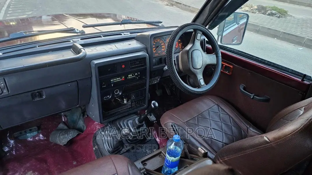 Nissan Patrol 2000 Brown