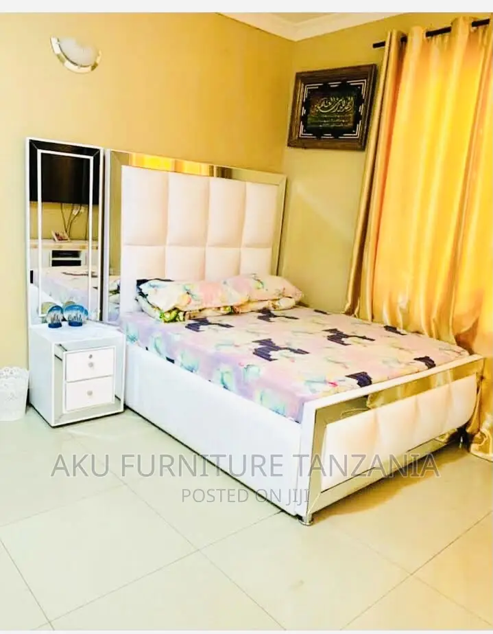 5/6 Silver Mirrored Sofabed