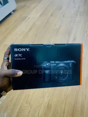 Sony A7c Mirrorless Camera With 28-60mm Lens (Silver)