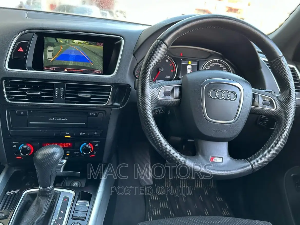 Audi Q5 2010 Black