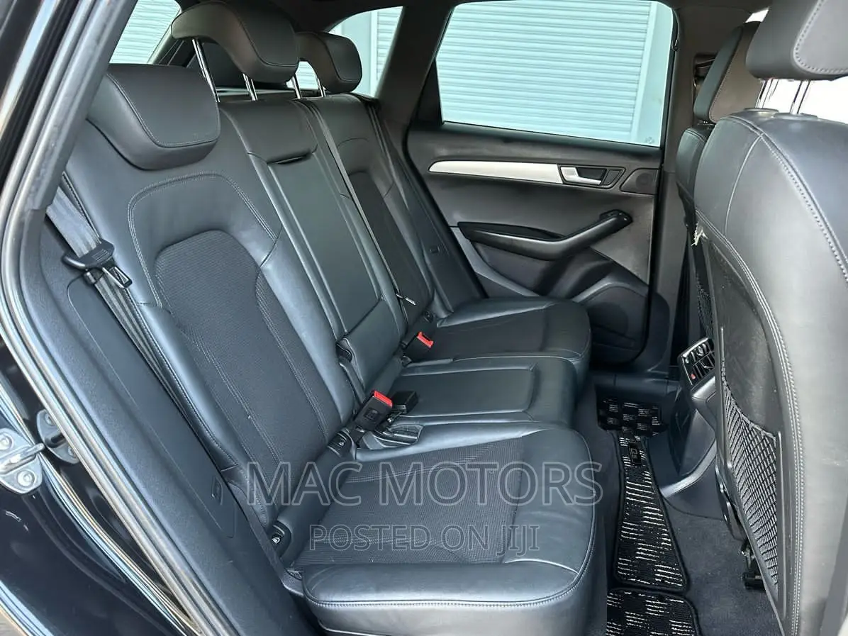 Audi Q5 2010 Black