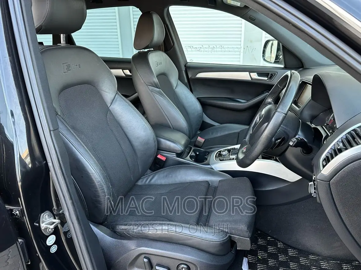 Audi Q5 2010 Black