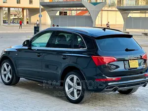 Audi Q5 2010 Black