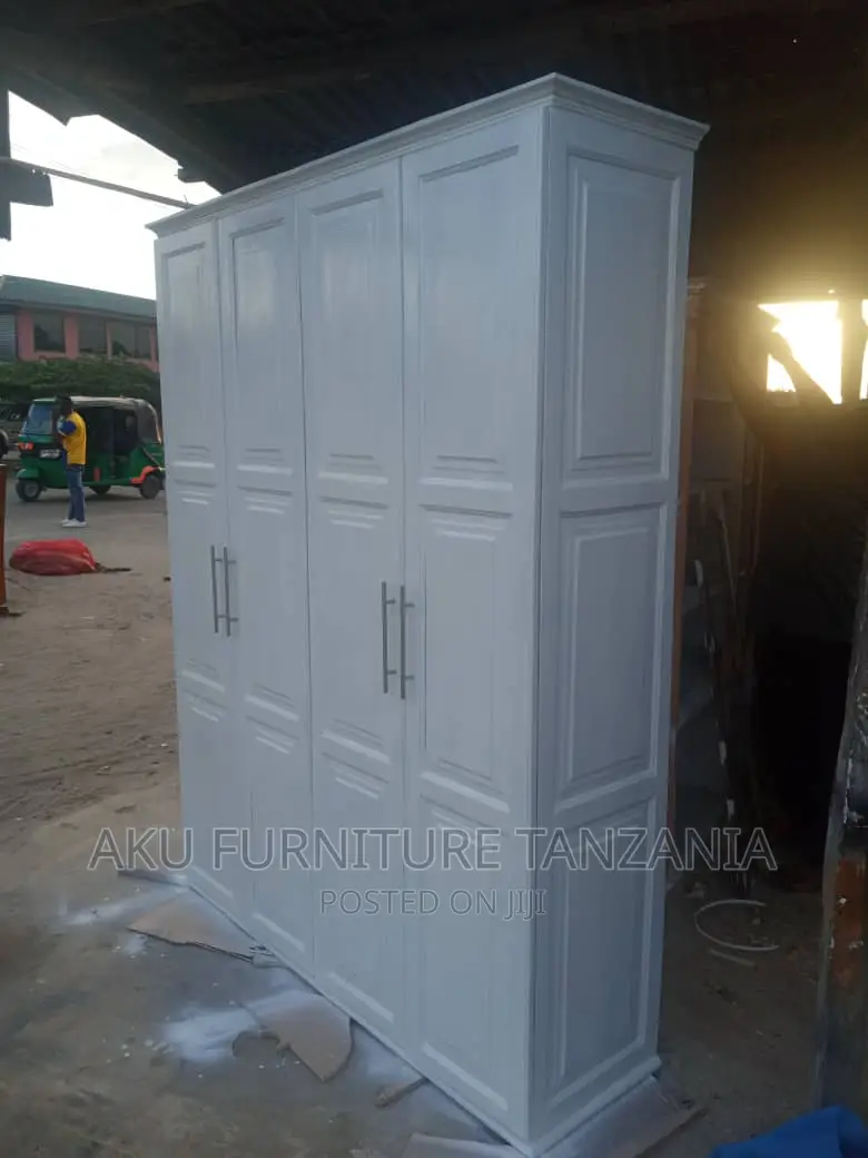 Classic 4 Doors Wardrobe