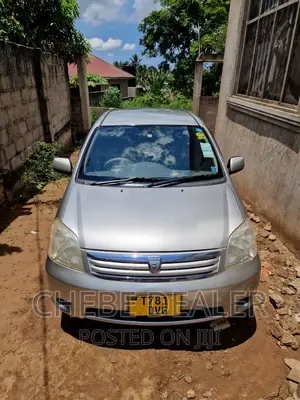 Toyota Raum 1.5 AWD 2004 Beige