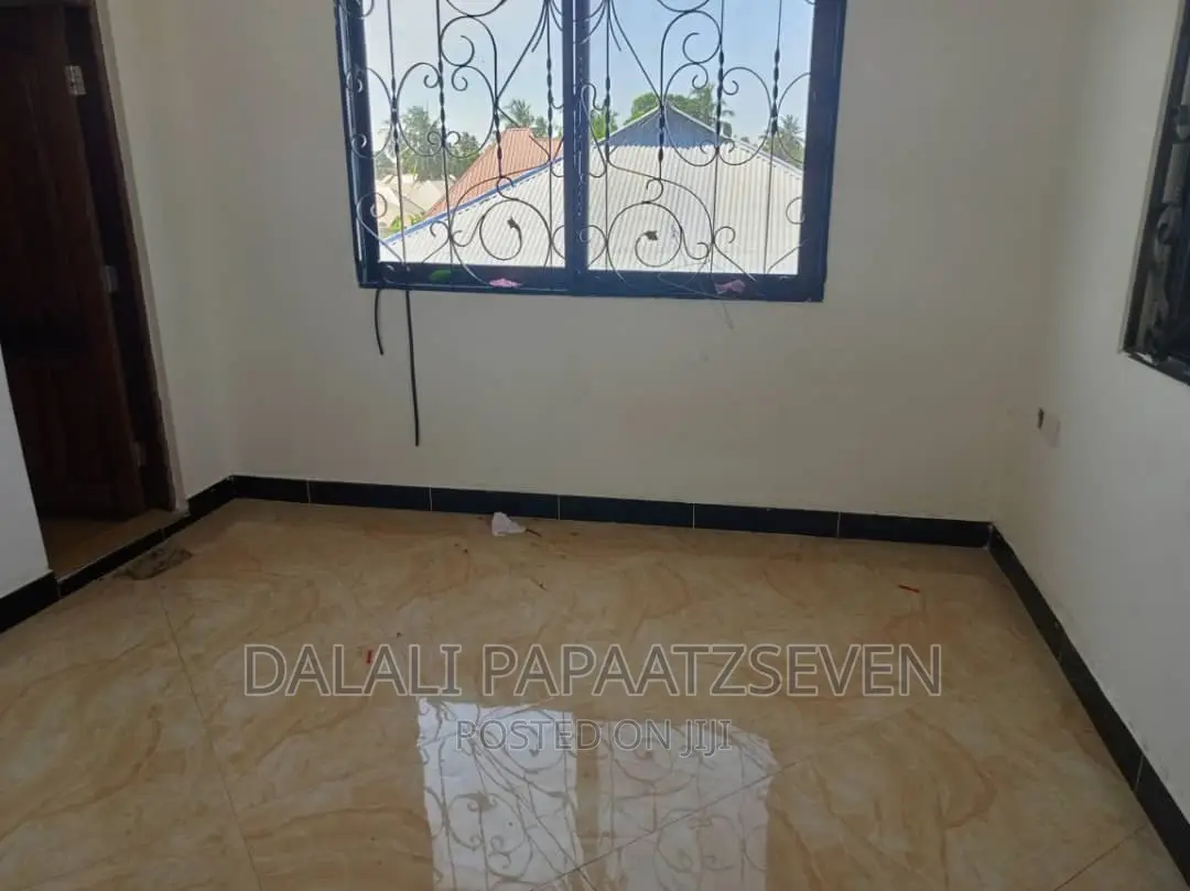 4bdrm House in Dalalipapaatzseven, Bunju for rent