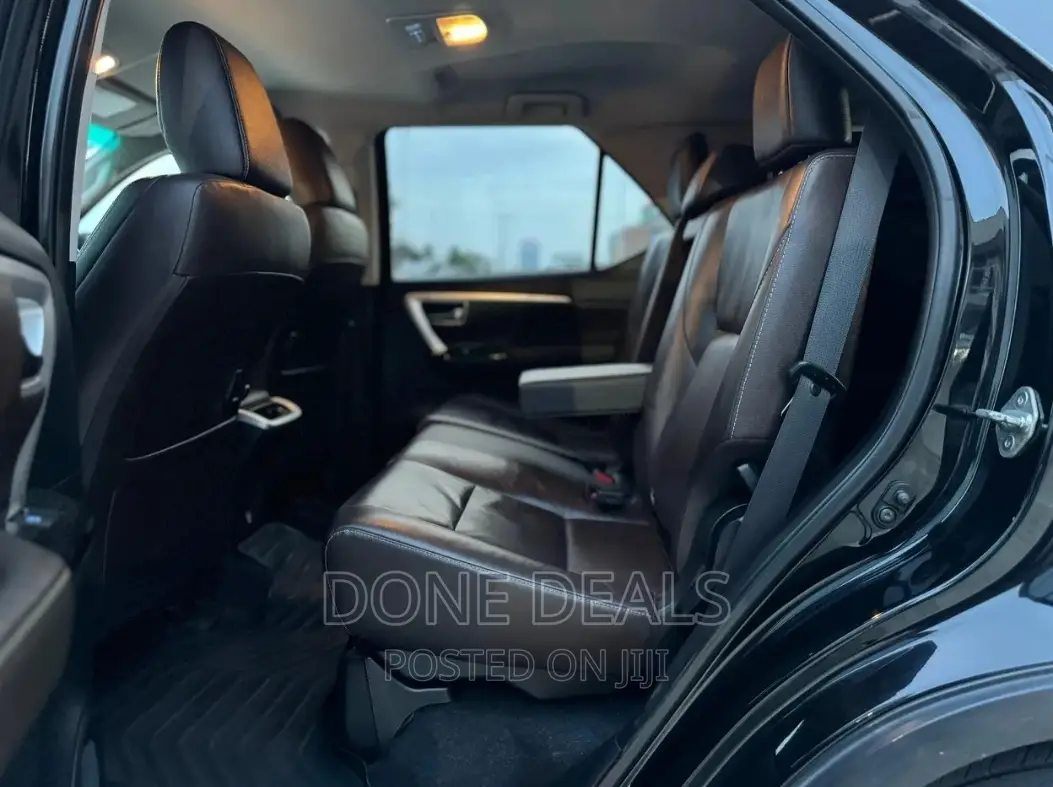 Toyota Fortuner 2017 Black