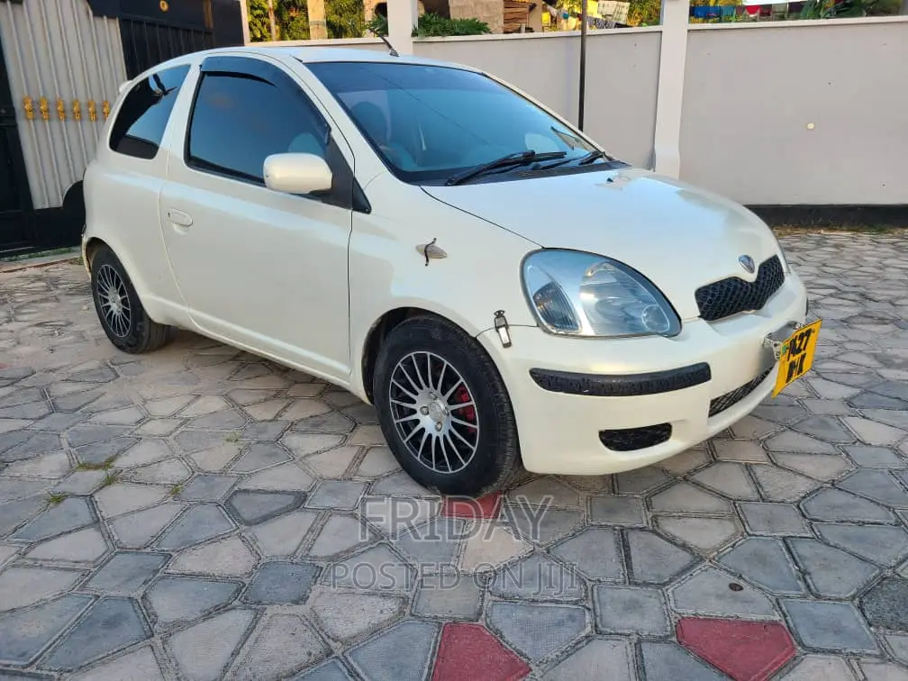 Toyota Vitz 1.3 FWD 3dr 2002 White