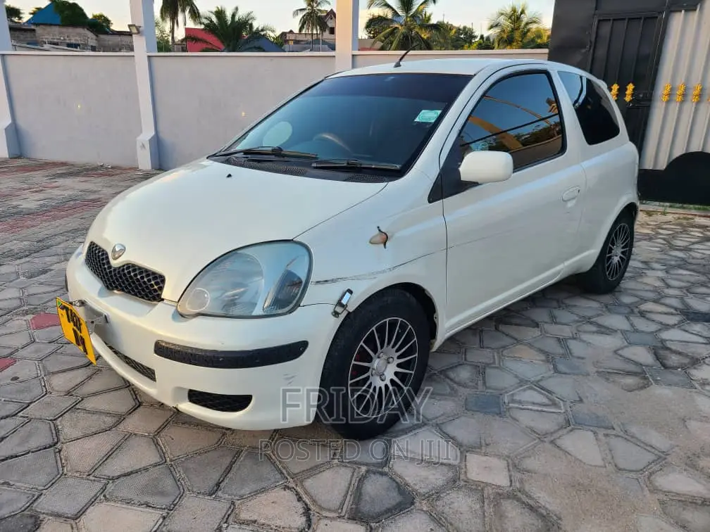 Toyota Vitz 1.3 FWD 3dr 2002 White