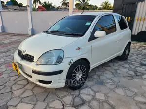 Toyota Vitz 1.3 FWD 3dr 2002 White