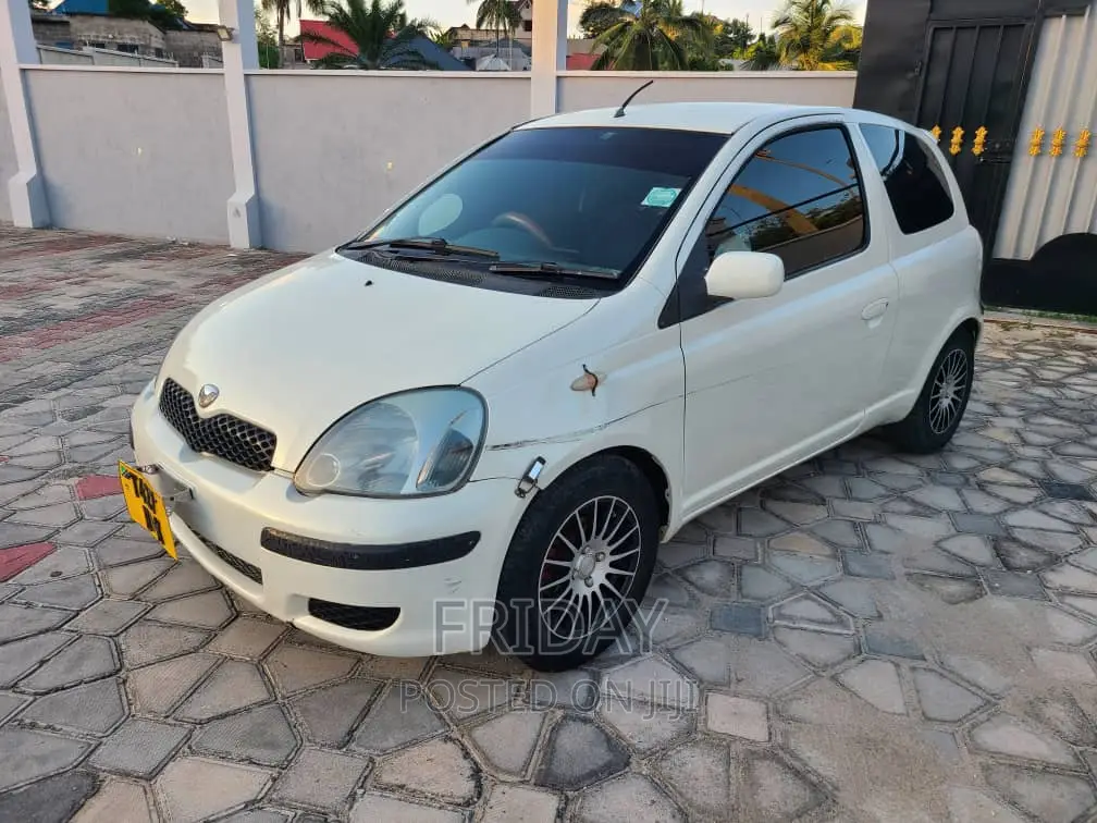 Toyota Vitz 1.3 FWD 3dr 2002 White