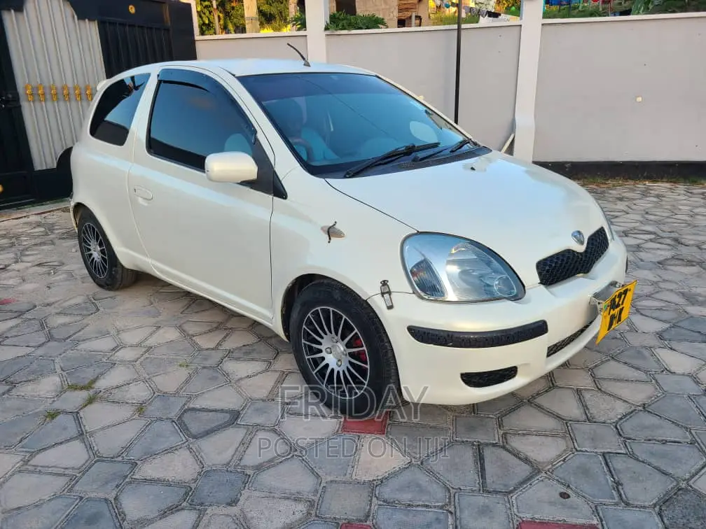 Toyota Vitz 1.3 FWD 3dr 2002 White