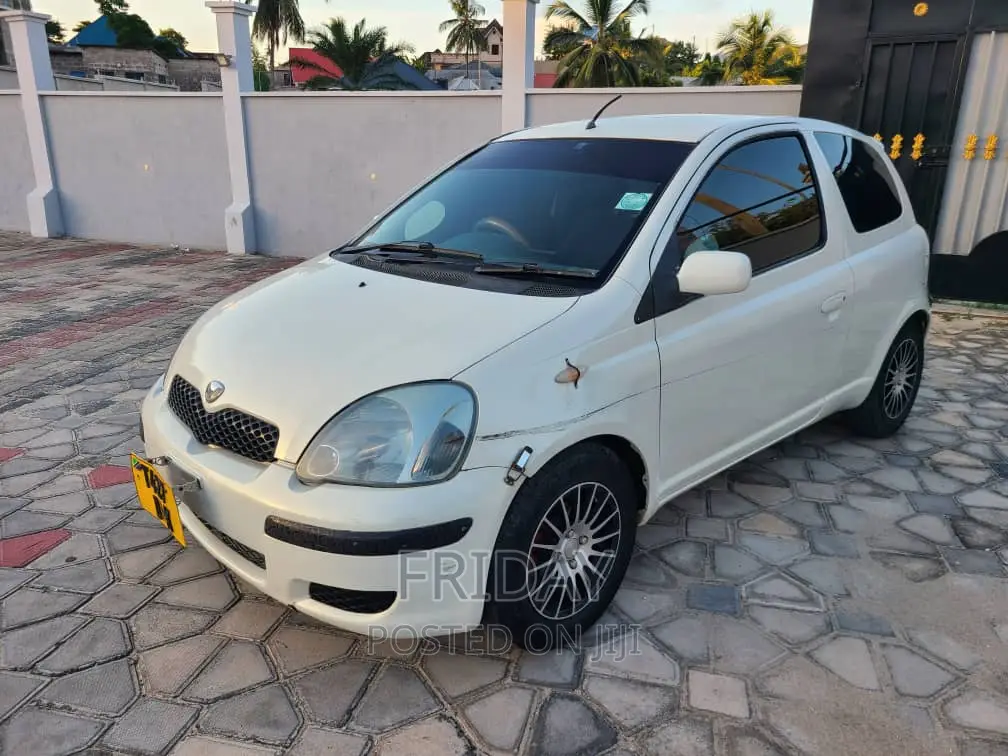 Toyota Vitz 1.3 FWD 3dr 2002 White