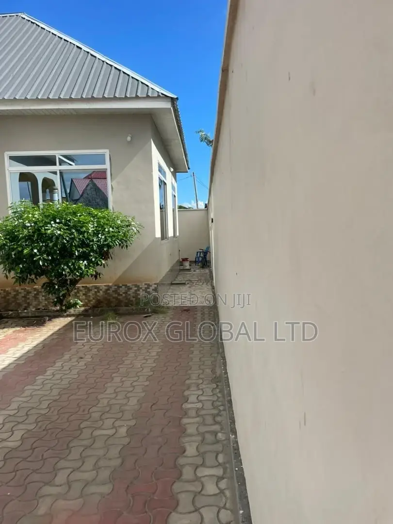 3bdrm House in Kibugumo, Kigamboni for sale