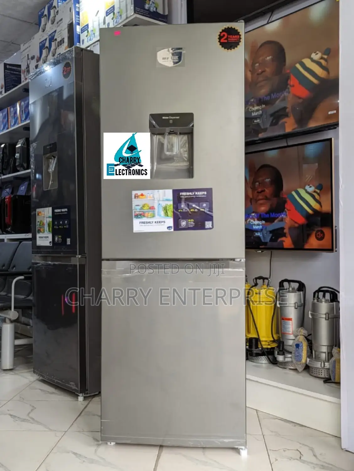 MR UK REFRIGERATOR/ Fridge With Water Dispenser Lita 243
