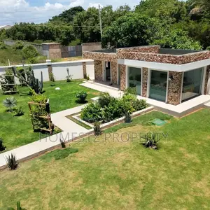 4bdrm Mansion in Bahari Beach, Kinondoni for sale