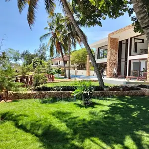 4bdrm Mansion in Bahari Beach, Kinondoni for sale