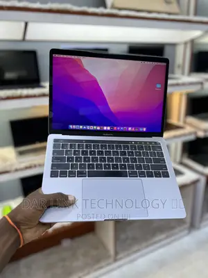 Laptop Apple MacBook Pro 2017 8GB Intel Core I5 SSD 256GB