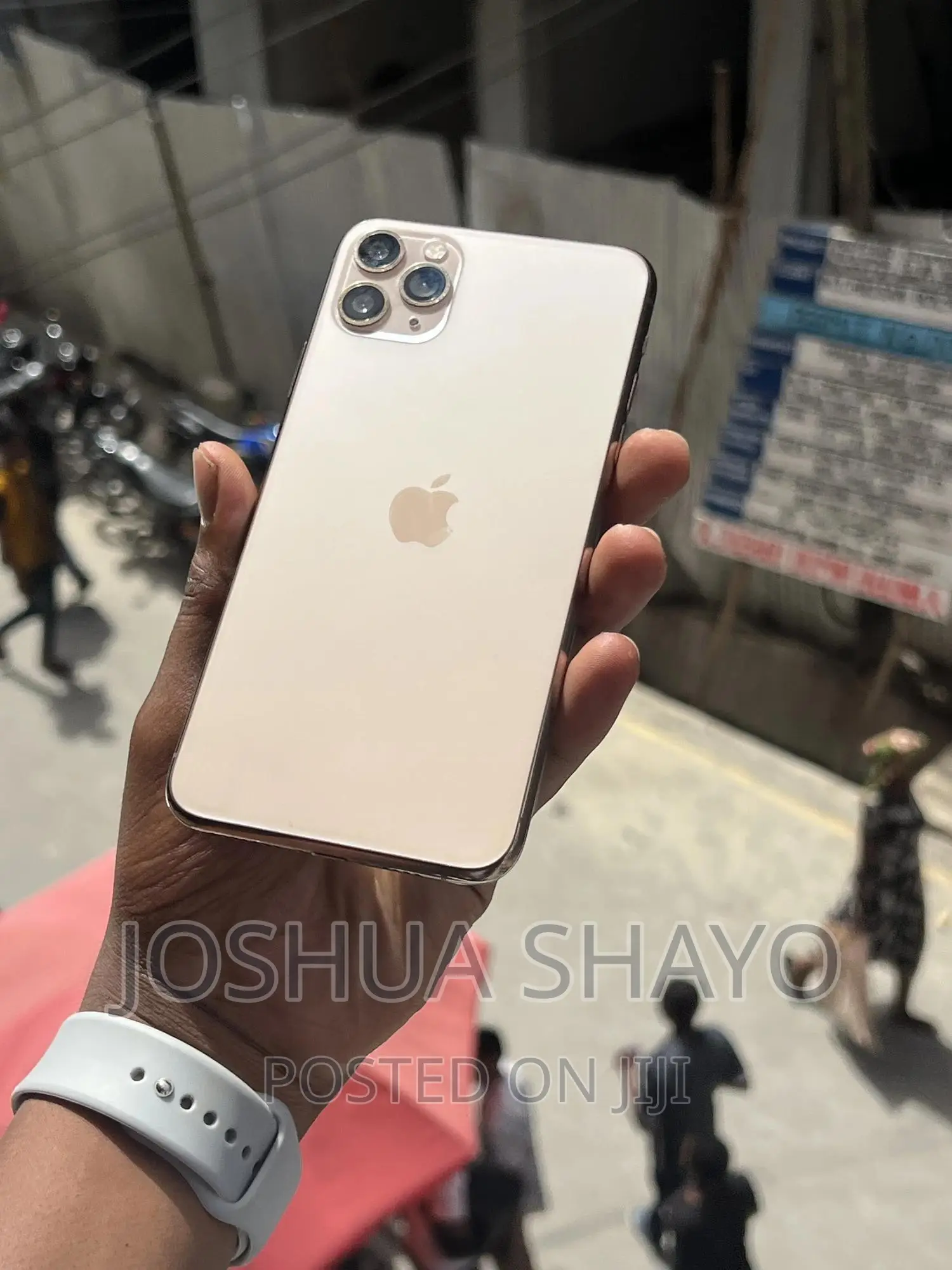 Apple iPhone 11 Pro Max 64 GB Gold