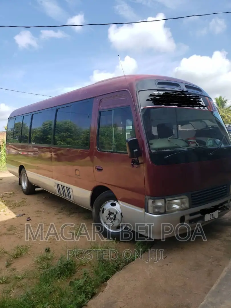 Toyota Coaster 2004 Red
