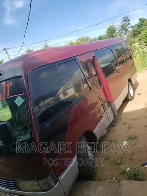 Toyota Coaster 2004 Red