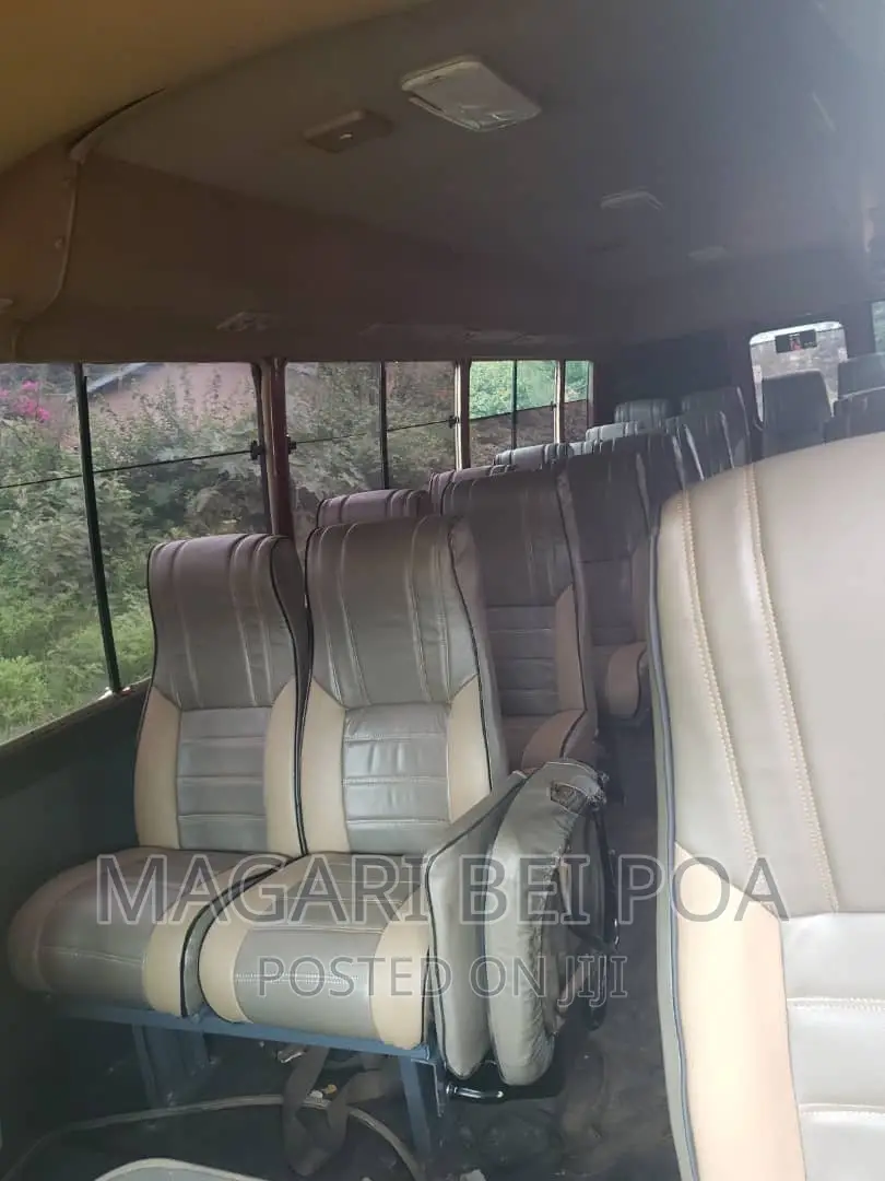 Toyota Coaster 2004 Red
