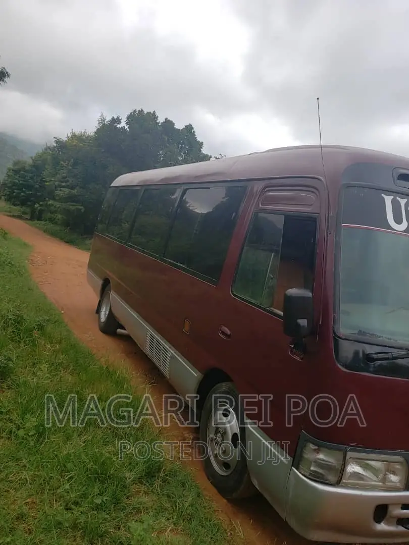 Toyota Coaster 2004 Red