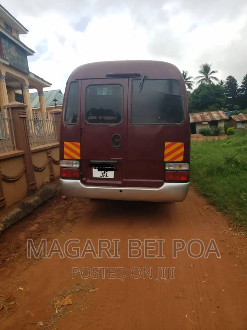 Toyota Coaster 2004 Red