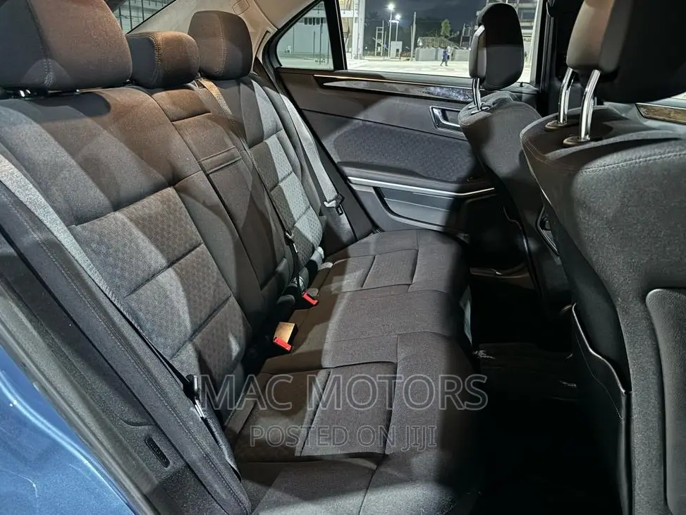 Mercedes-Benz E250 2011 Blue