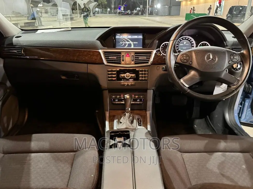 Mercedes-Benz E250 2011 Blue
